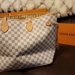 Iykyk, this is a brand new women's purse/Tote